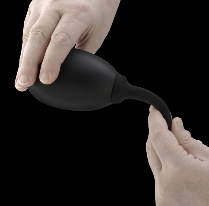 CLEAN Confidence Enema Bulb - Oval-Shape - Versatile All-In-One Ideal for Travel Douche Solution